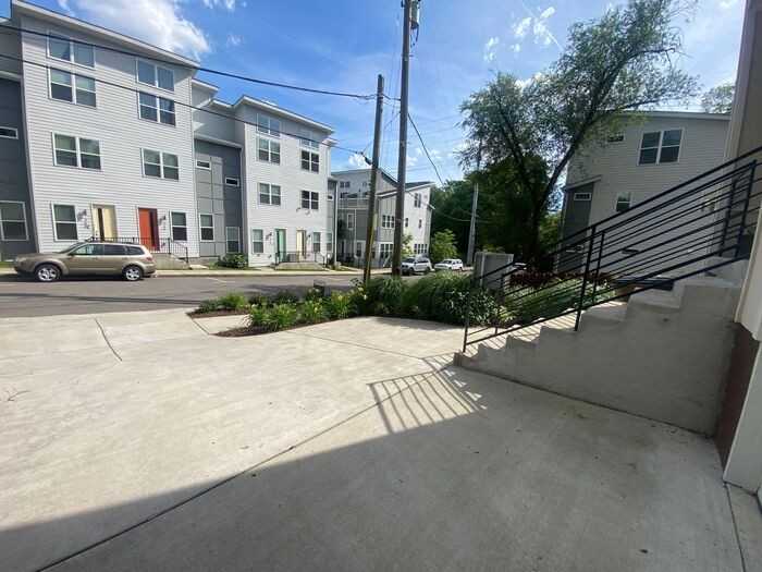 709 Tral St - Photo 2 of 15