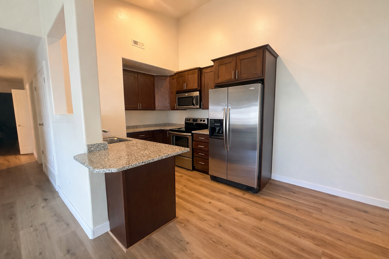 151 S 1050 W - Photo 2 of 21