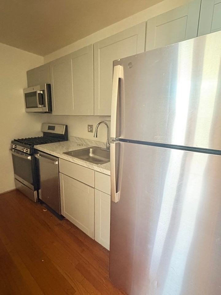 13 W. Preston St - Photo 4 of 15