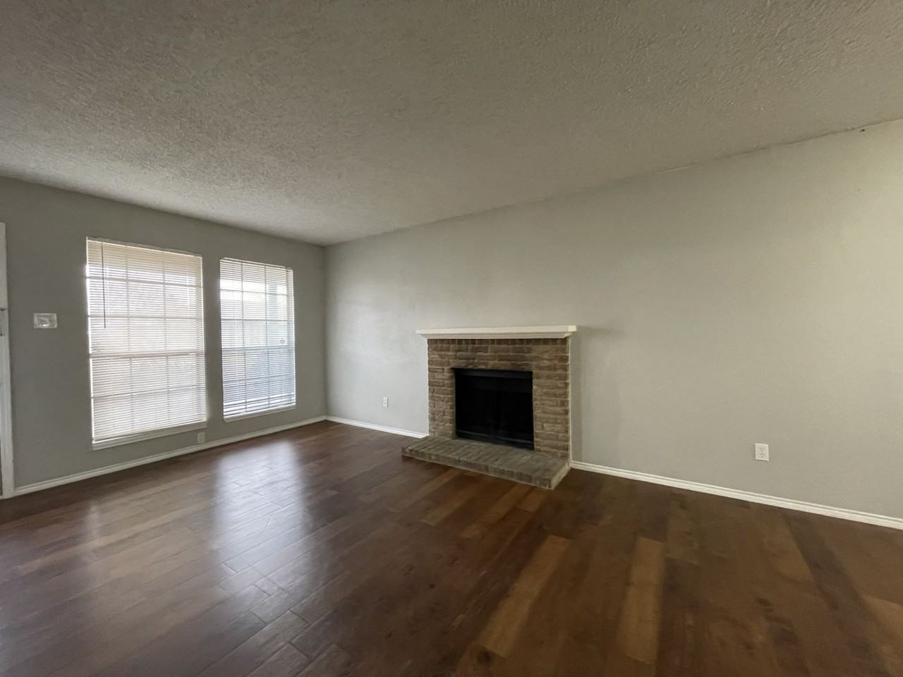 2503 Indigo Ln - Photo 3 of 10