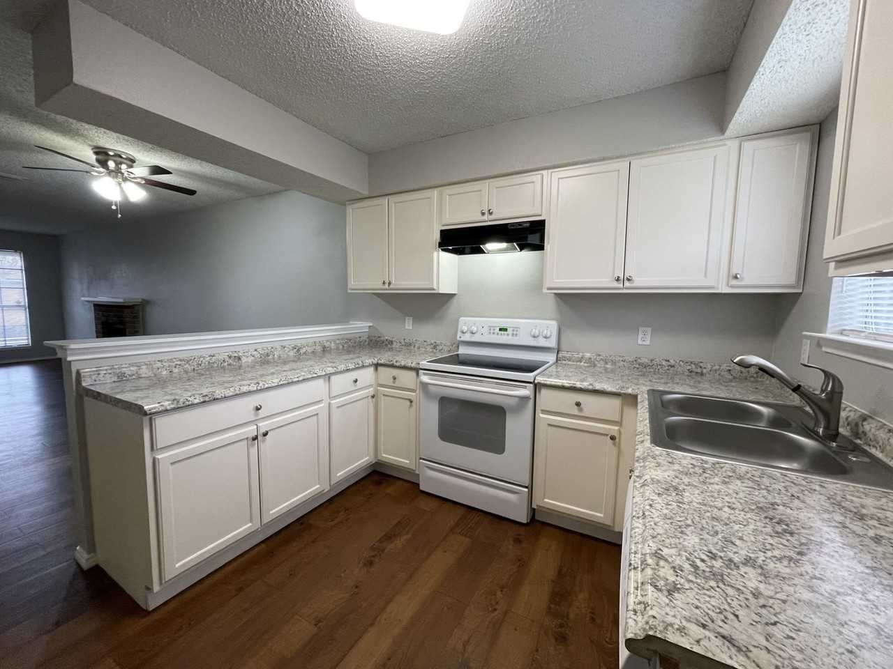 2503 Indigo Ln - Photo 5 of 10
