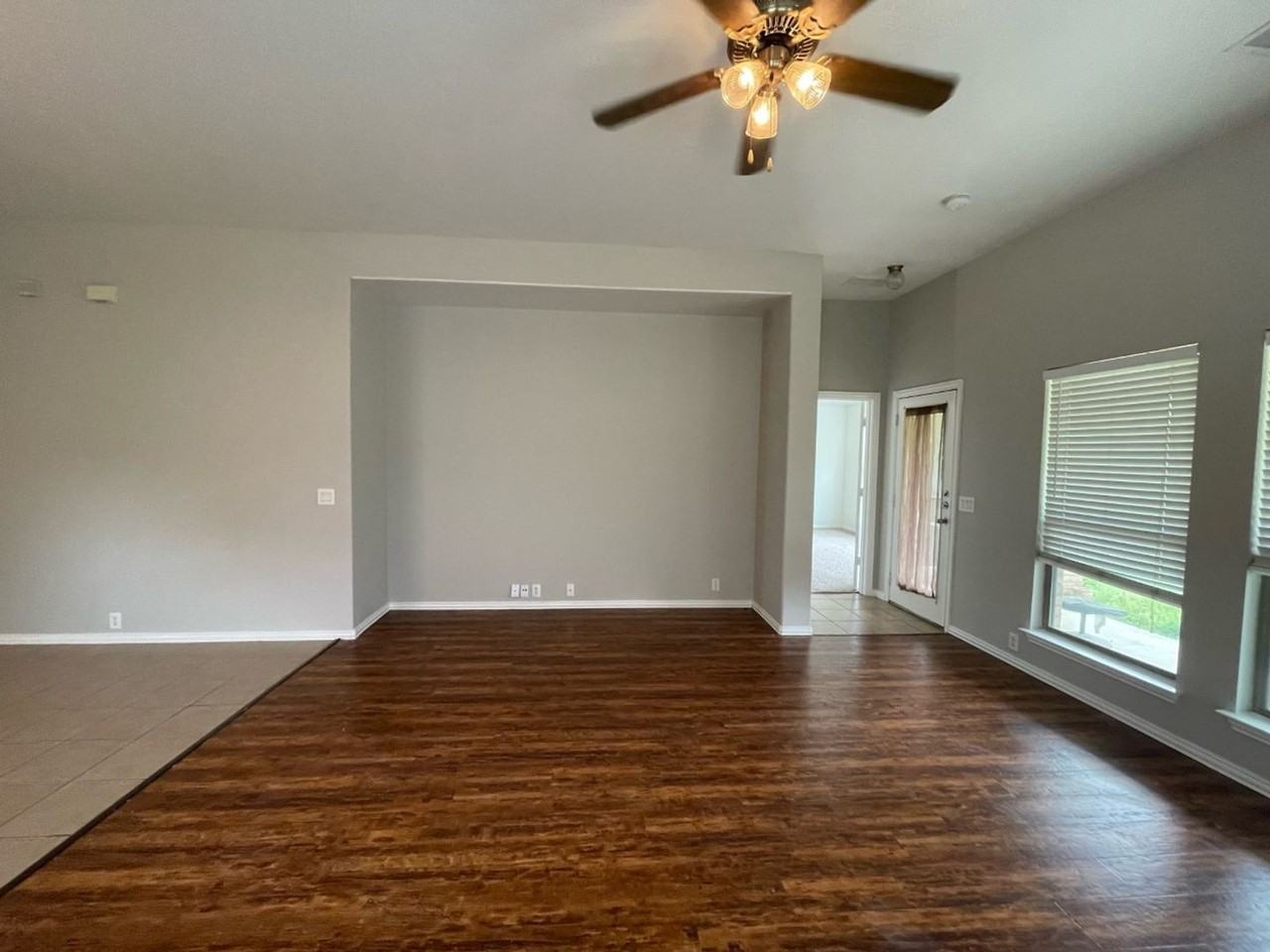 905 Remington Ranch Rd - Photo 4 of 13