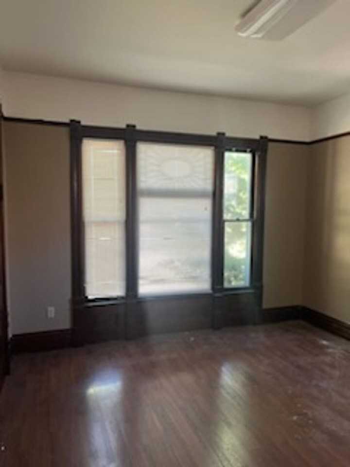 1314 S 8th St - Photo 2 of 10