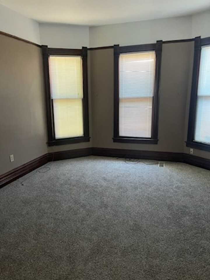 1314 S 8th St - Photo 3 of 10