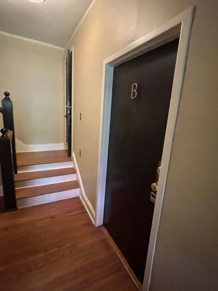 312 E Liberty St - Photo 4 of 32