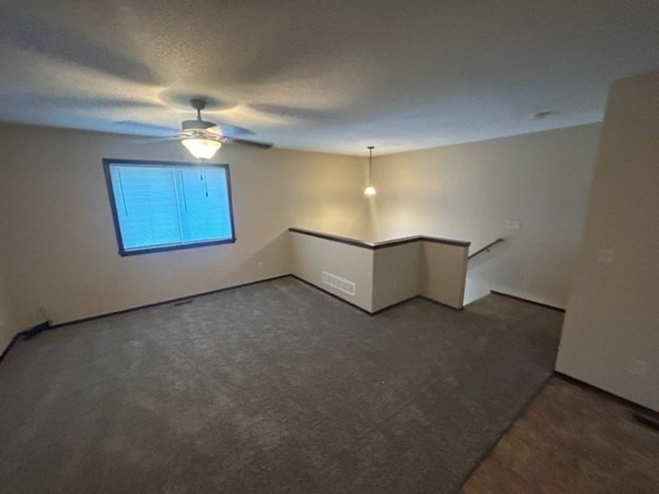 240 S Sheridan St - Photo 6 of 19