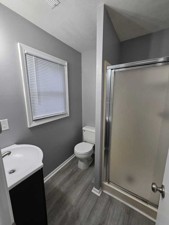 2119 S Glenn St - Photo 4 of 26