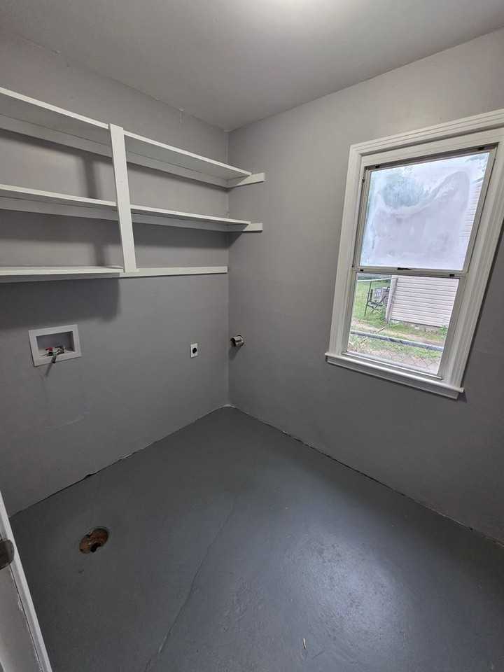 2119 S Glenn St - Photo 6 of 26