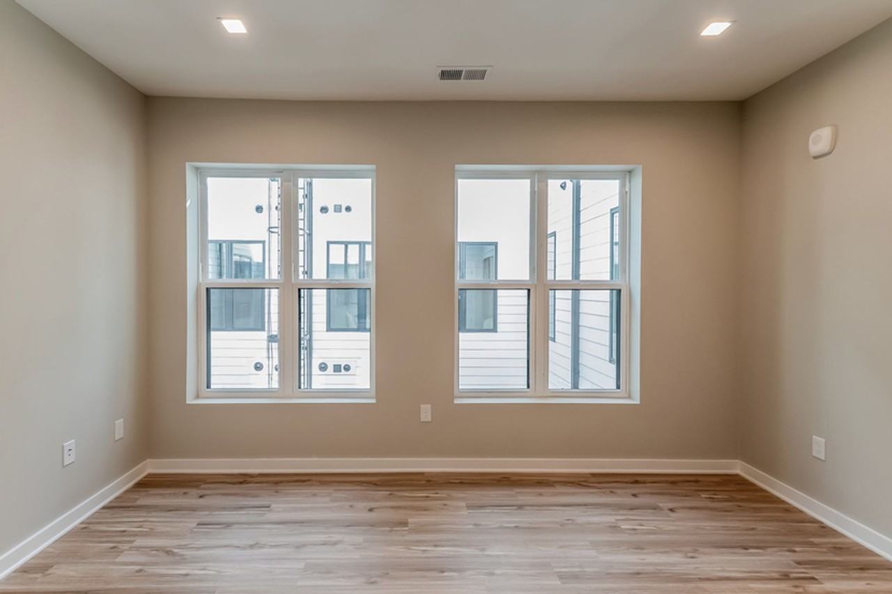 1358 Florida Ave NE - Photo 5 of 30
