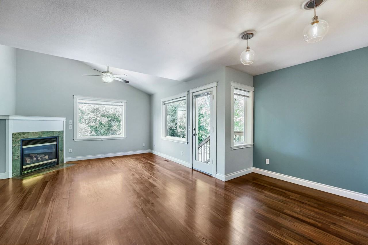 3801 22nd Ave Sw - Photo 5 of 29