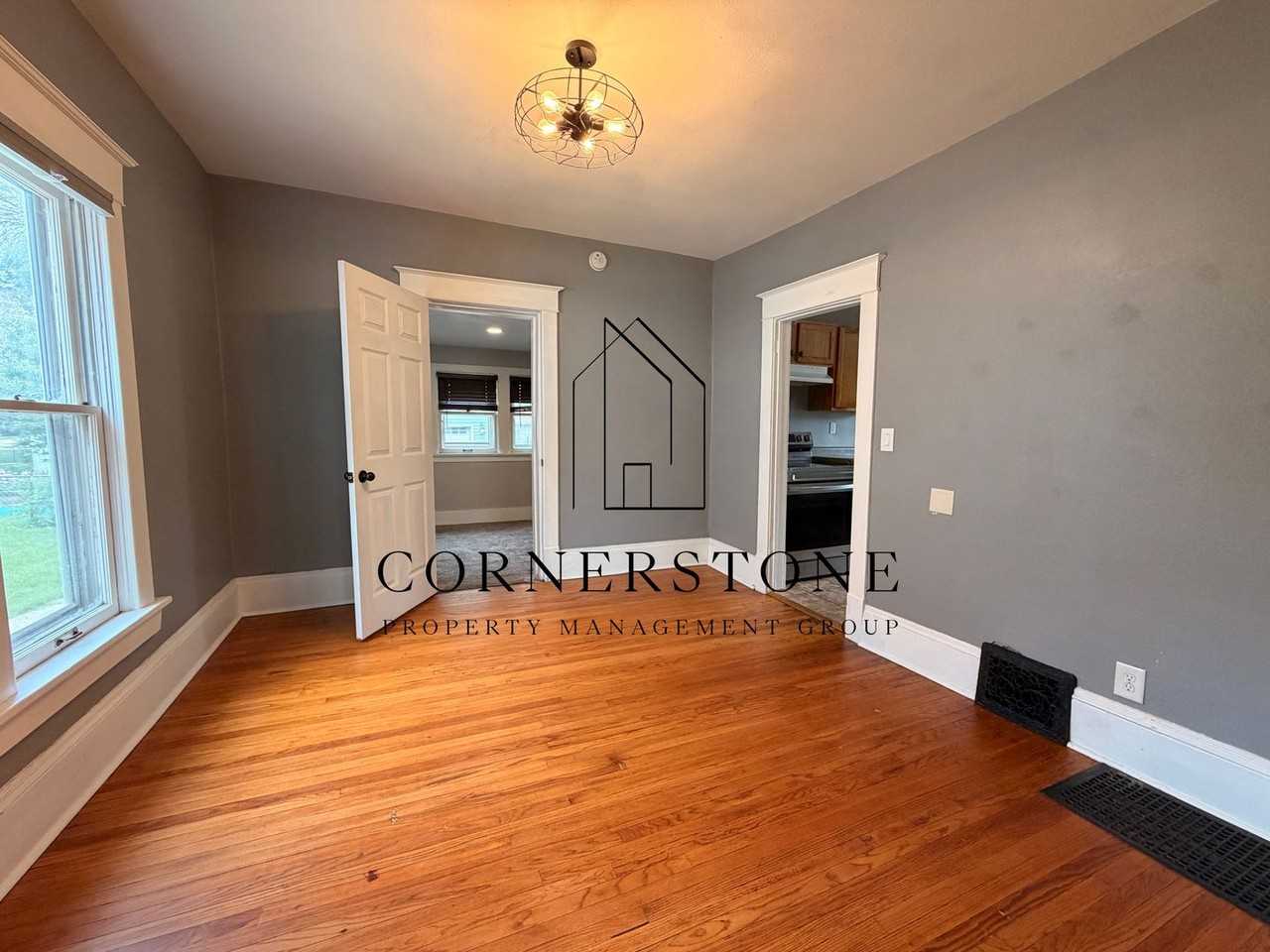 1430 6th Ave S - Photo 4 of 13