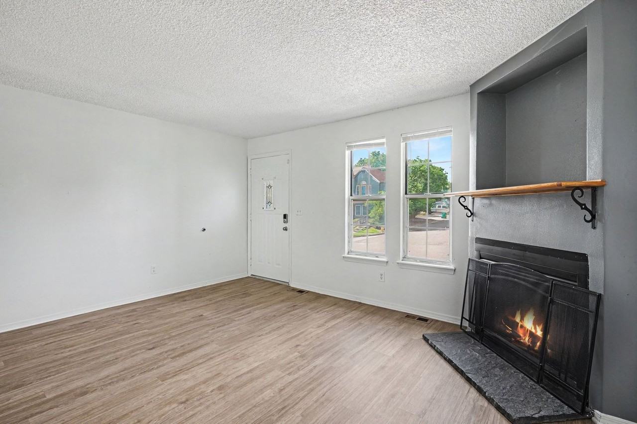 17385 E Rice Cir #D - Photo 4 of 23