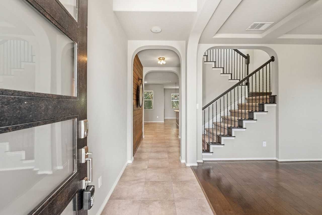 7312 Lookout Bluff Ter - Photo 4 of 50