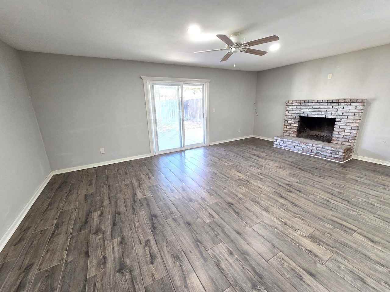 1800 W School Ave - Photo 2 of 10