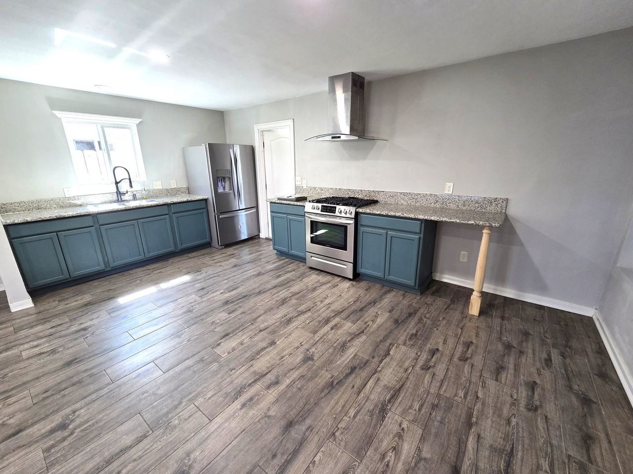 1800 W School Ave - Photo 3 of 10