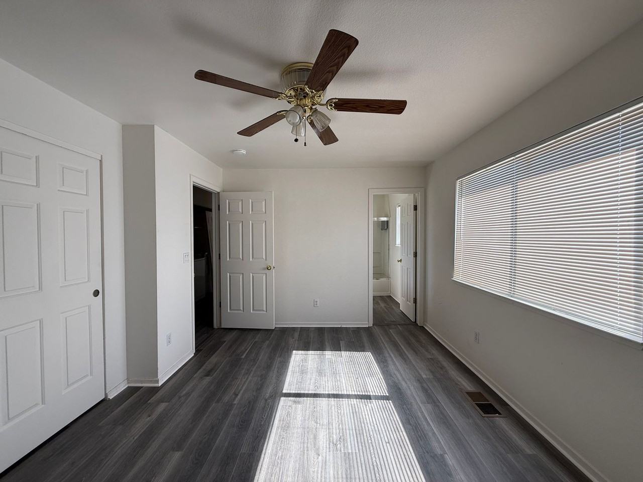 6408 Aleut Ct - Photo 5 of 10