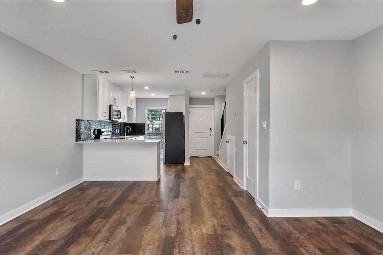 3810 Southway Dr #103 - Photo 4 of 24