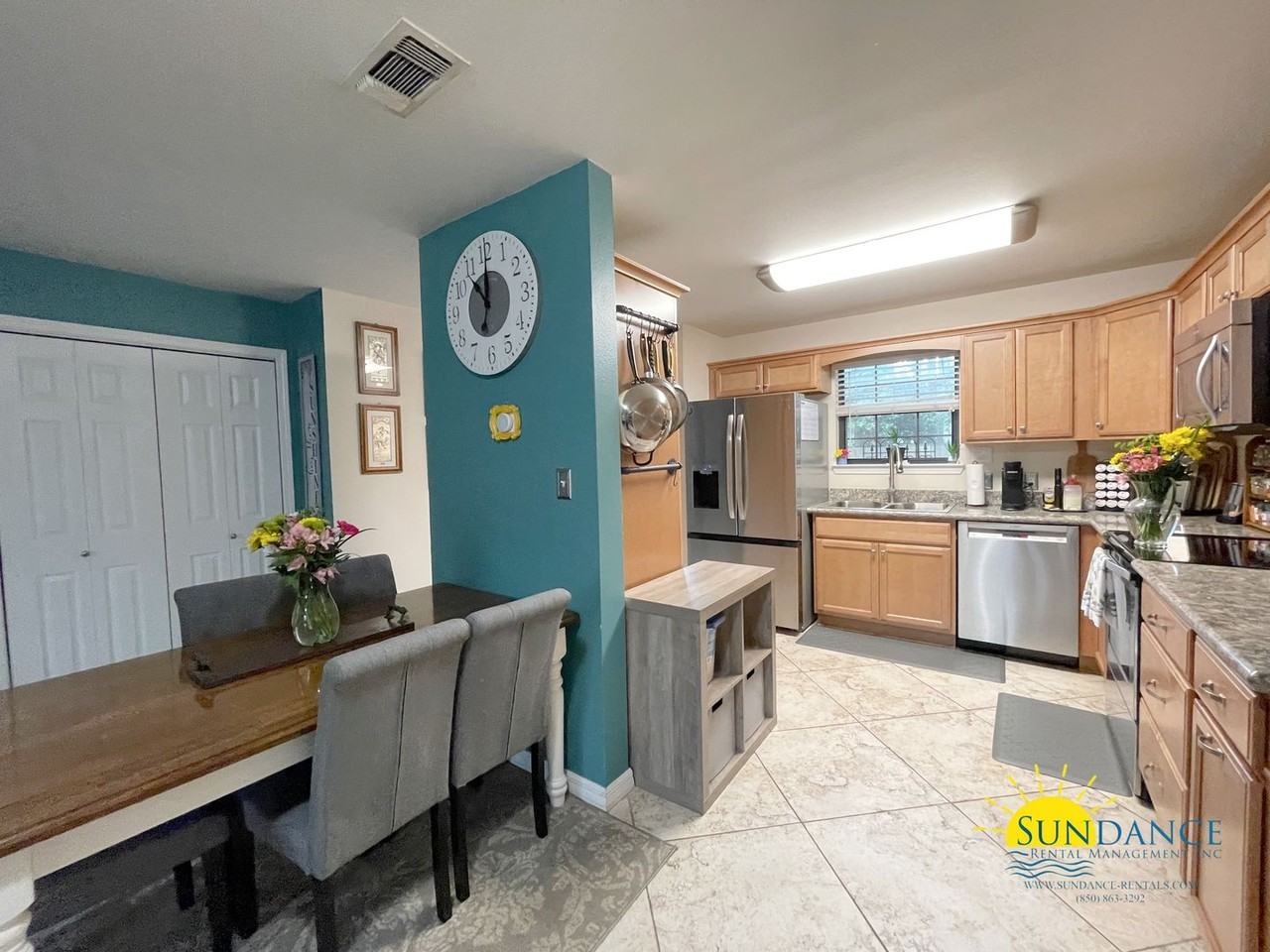42 7th Ave - Photo 4 of 27