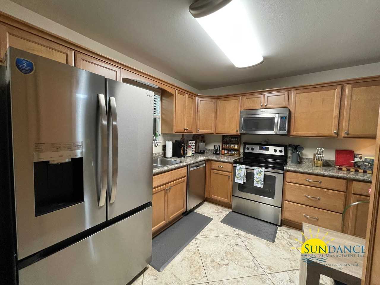42 7th Ave - Photo 5 of 27