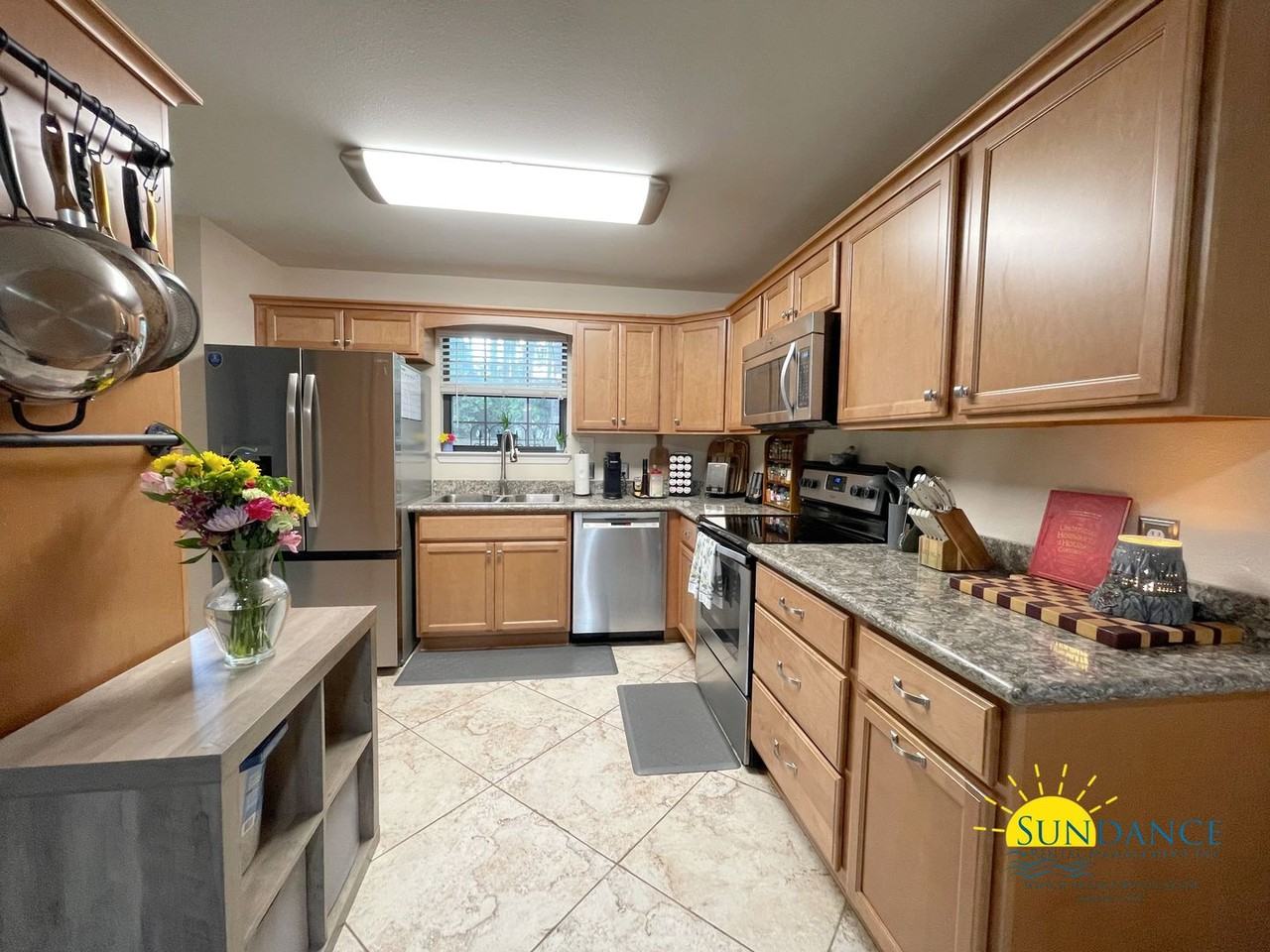42 7th Ave - Photo 7 of 27