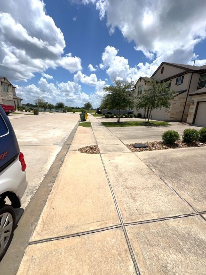 7118 Fannin St - Photo 2 of 28