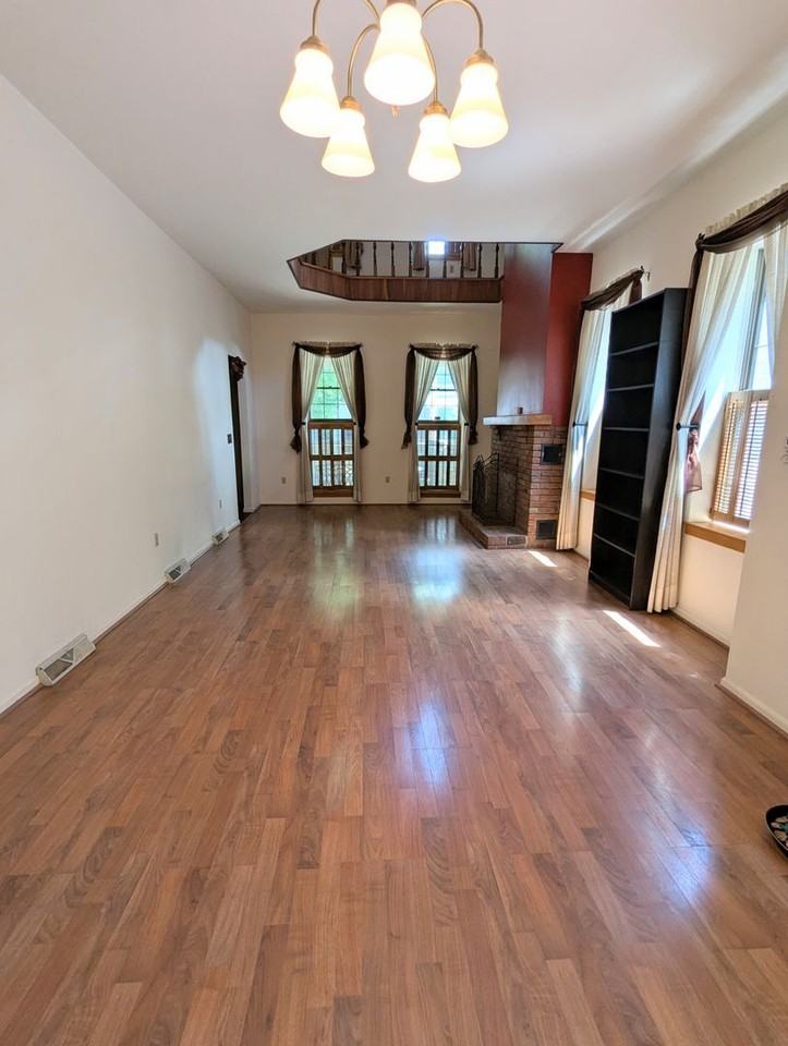 312 Denniston St - Photo 6 of 35