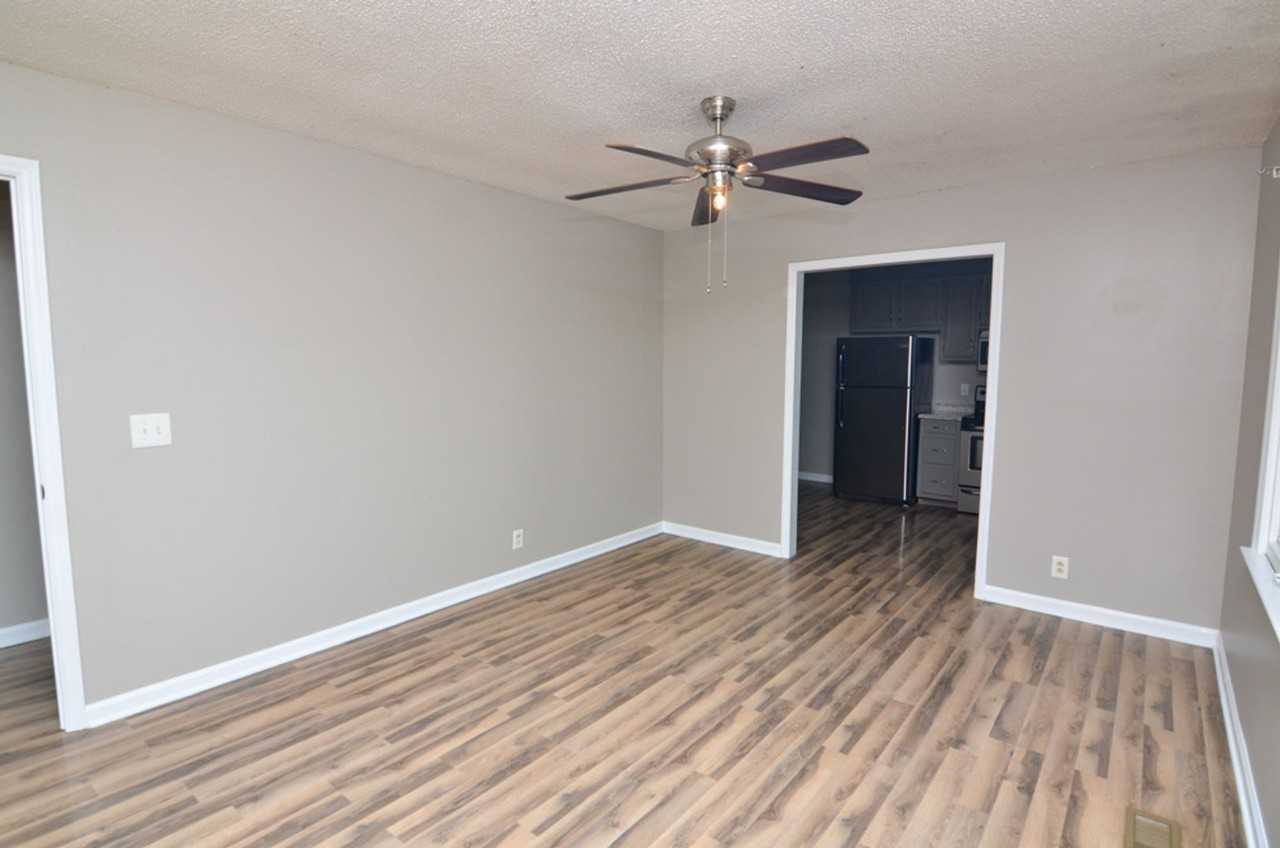 325 Shirley Rd - Photo 4 of 17