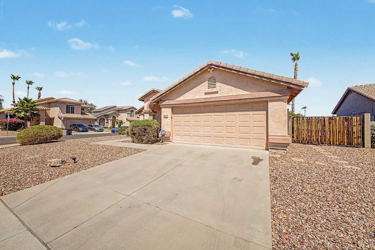 17807 N Juneberry Dr - Photo 3 of 34