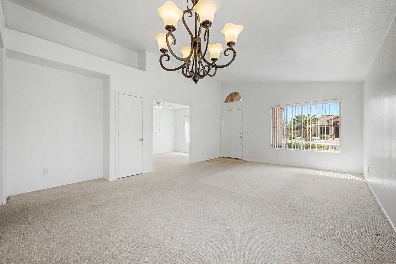 17807 N Juneberry Dr - Photo 6 of 34