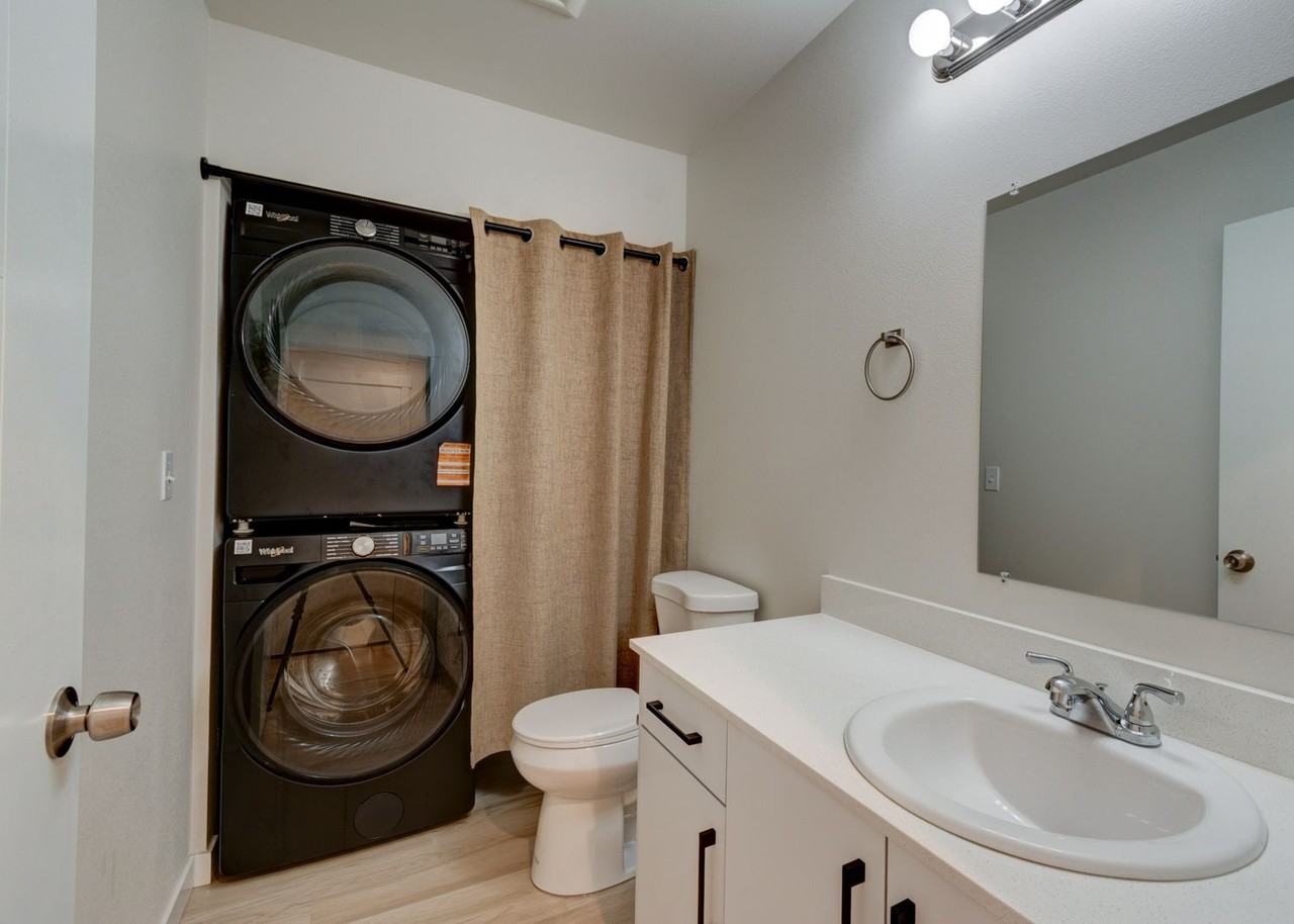 476 Se Barrington Dr #D - Photo 6 of 15