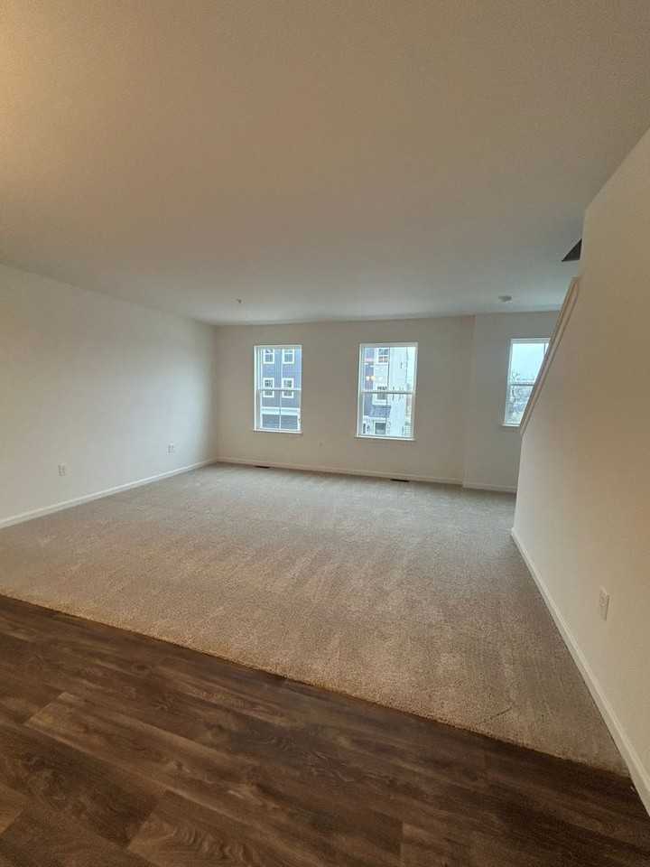 20 Meredith Way - Photo 2 of 18