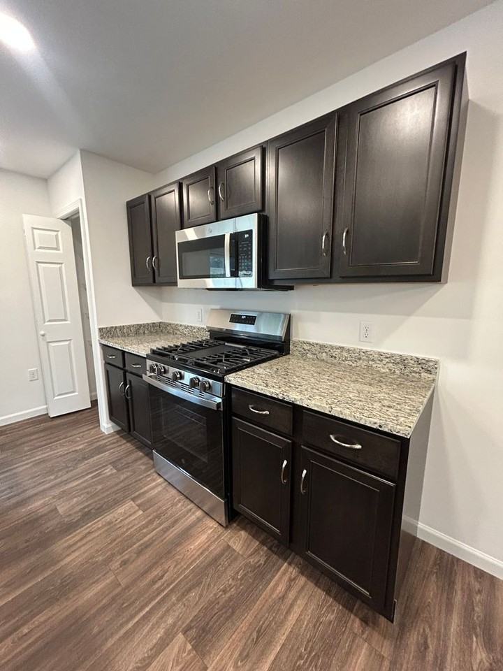 20 Meredith Way - Photo 6 of 18