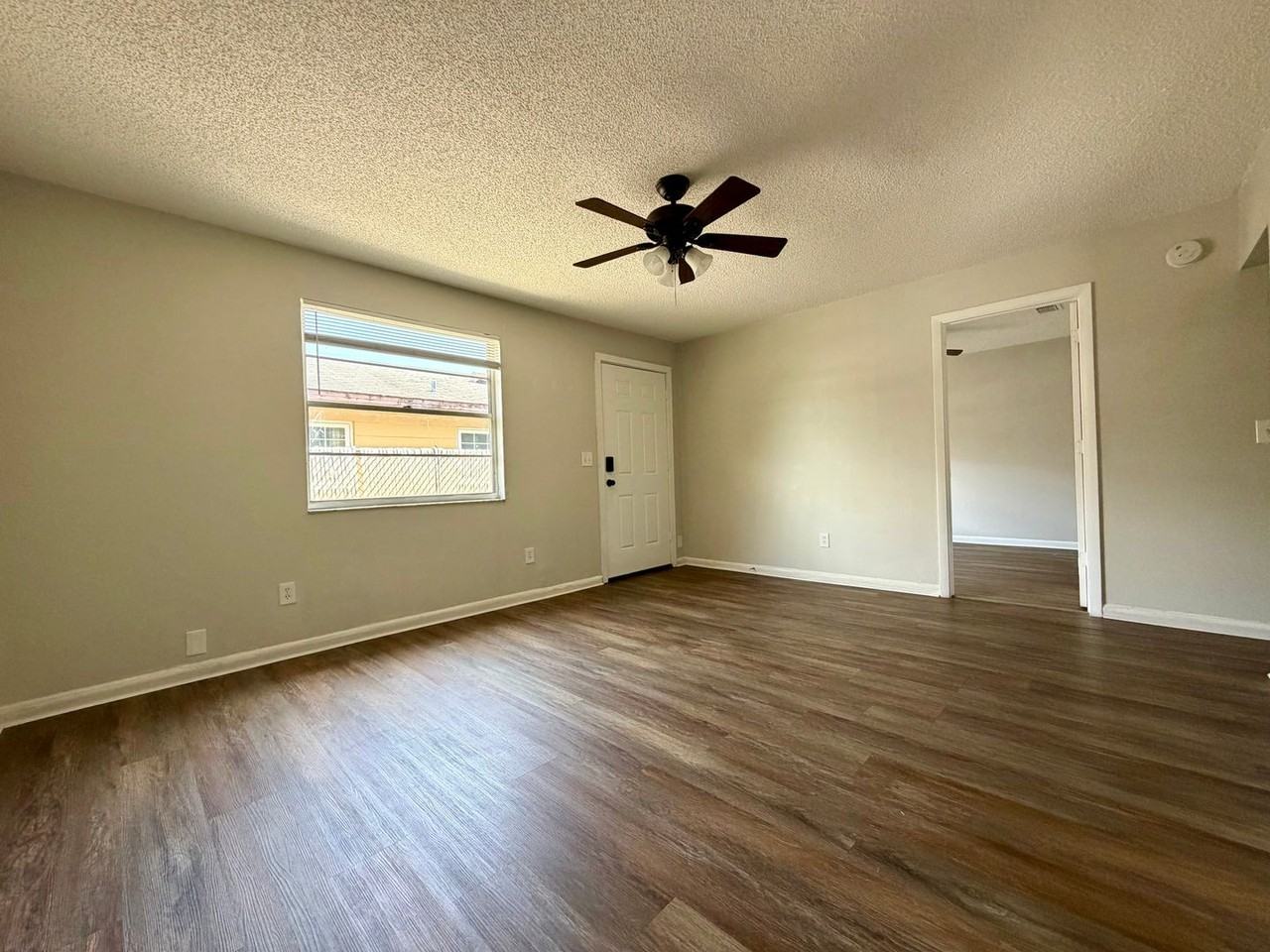 457 Kansas Ave - Photo 2 of 10