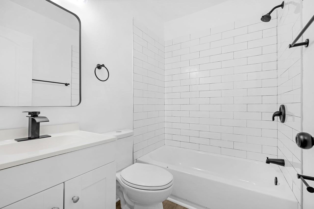 2213 E Madison St - Photo 3 of 31