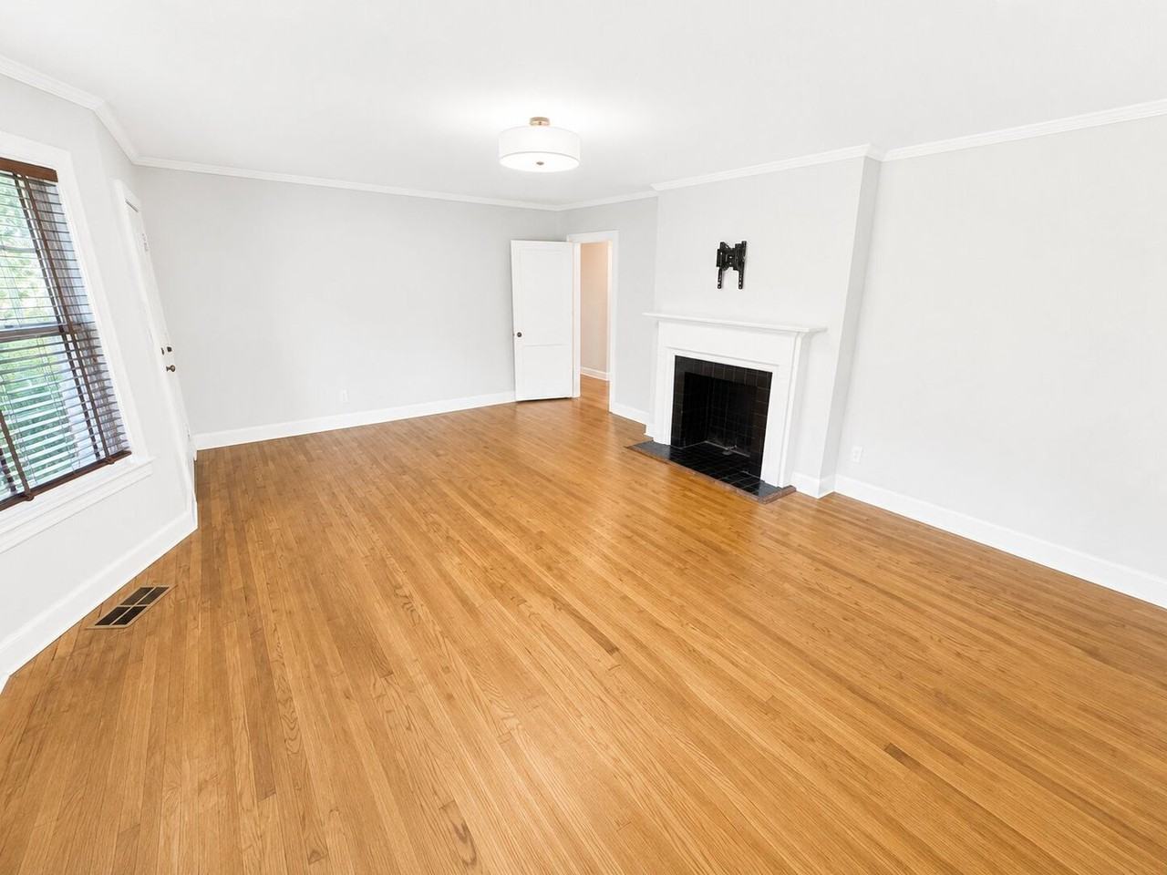 4204 Fairfield Ave - Photo 2 of 11