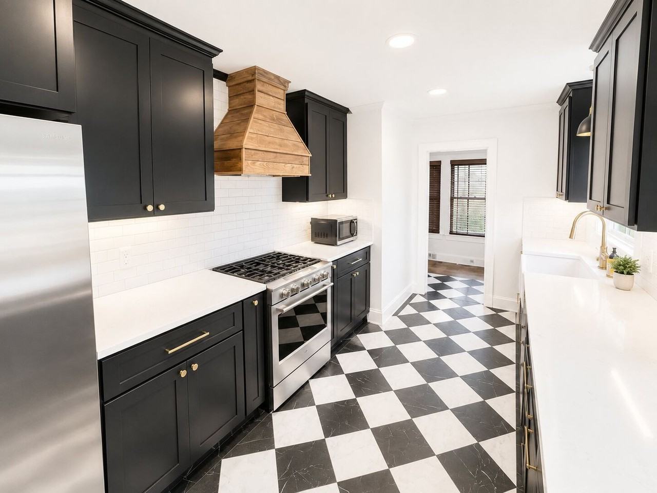 4204 Fairfield Ave - Photo 3 of 11