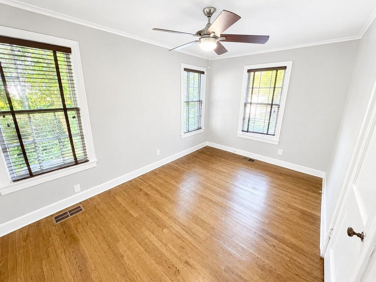 4204 Fairfield Ave - Photo 7 of 11