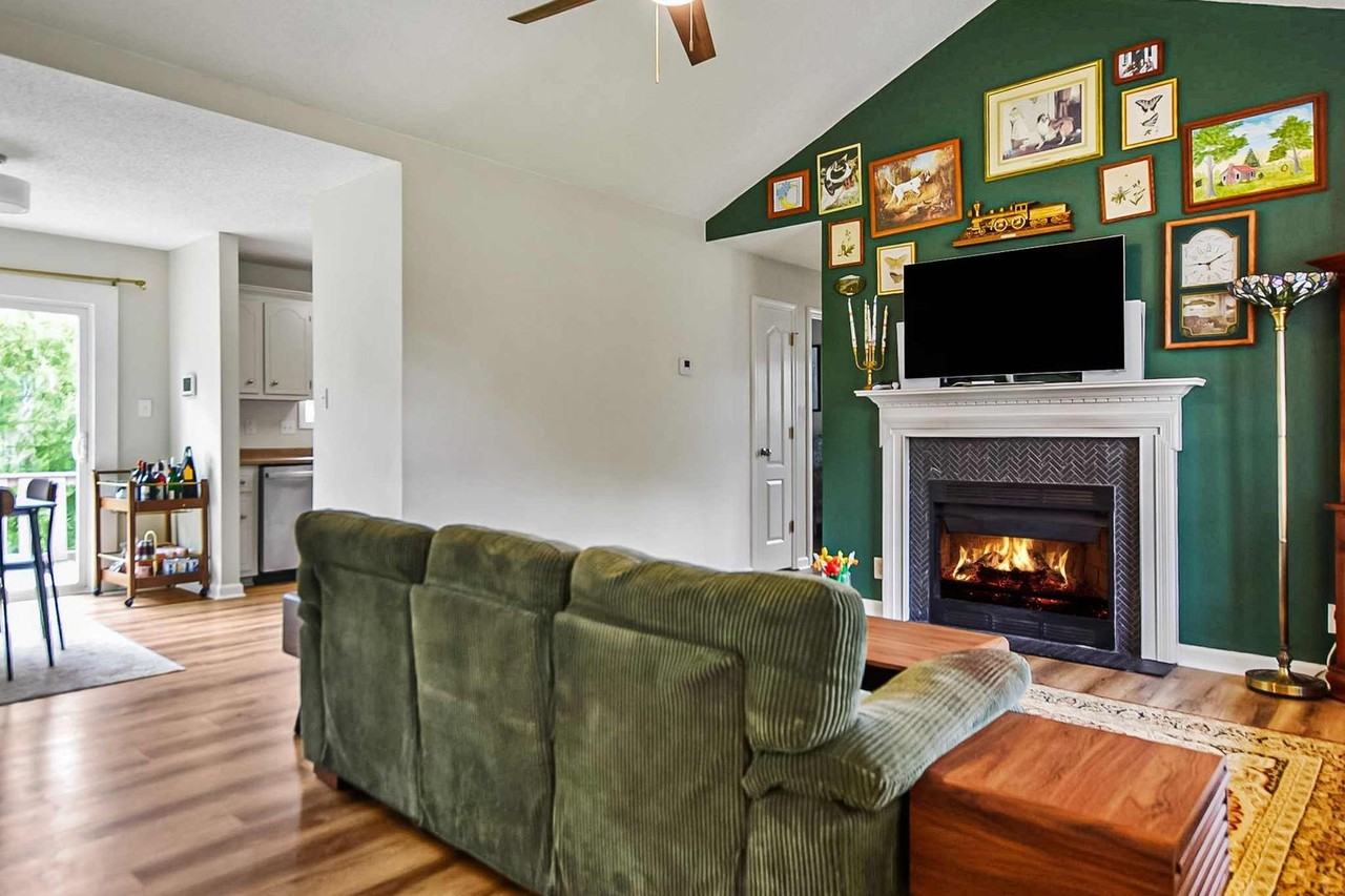 304 Fortway Rd - Photo 2 of 16
