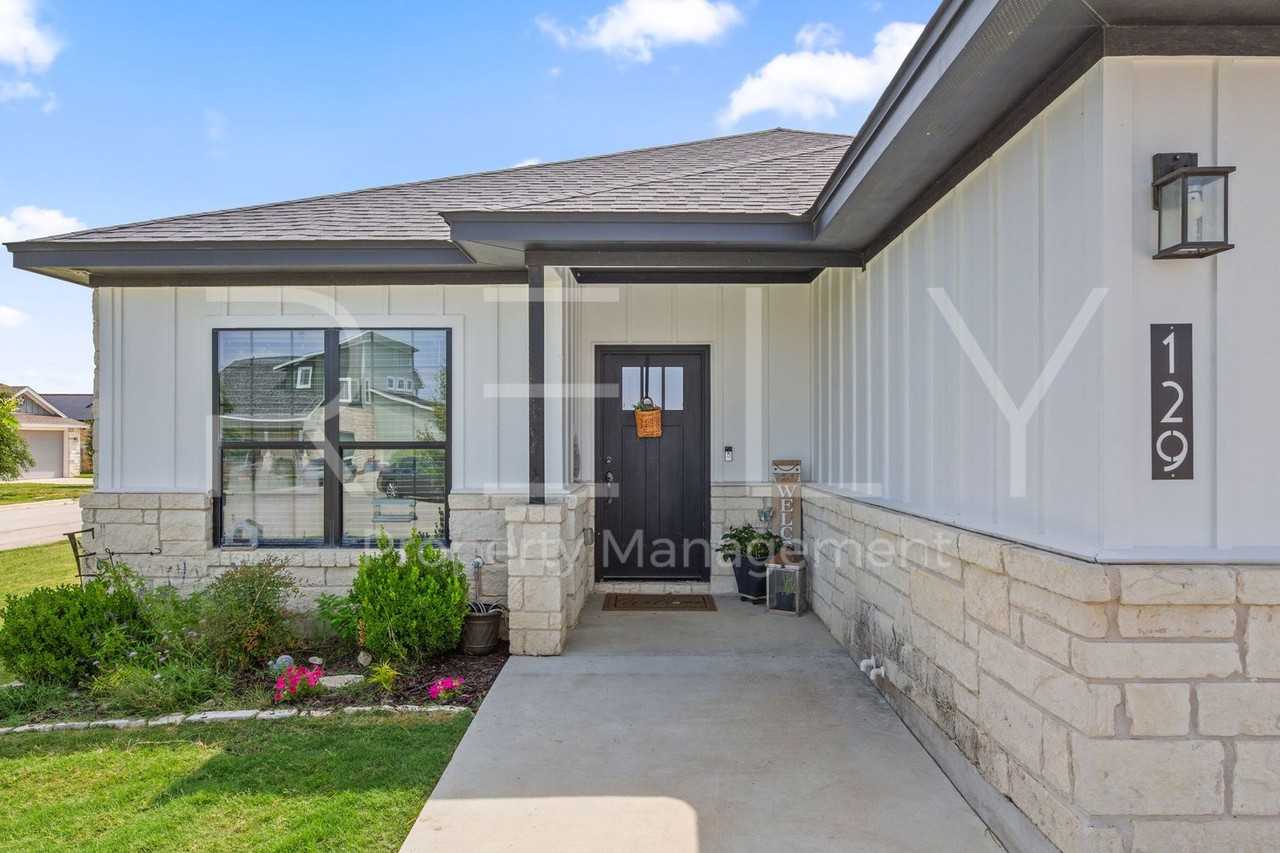 129 Seattle Slew Dr - Photo 6 of 49