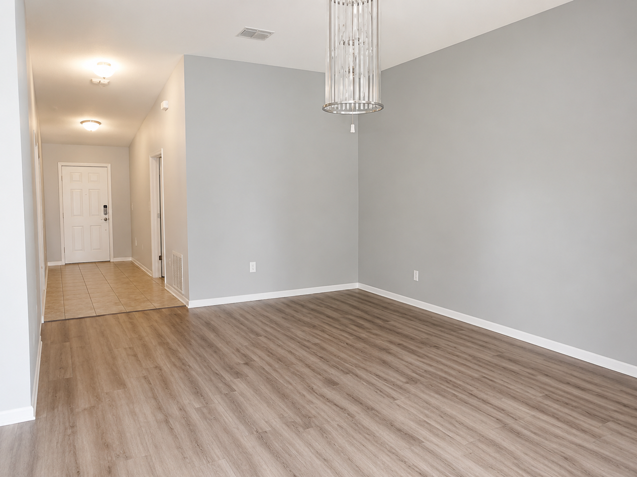 18686 Dobson Dr - Photo 2 of 13