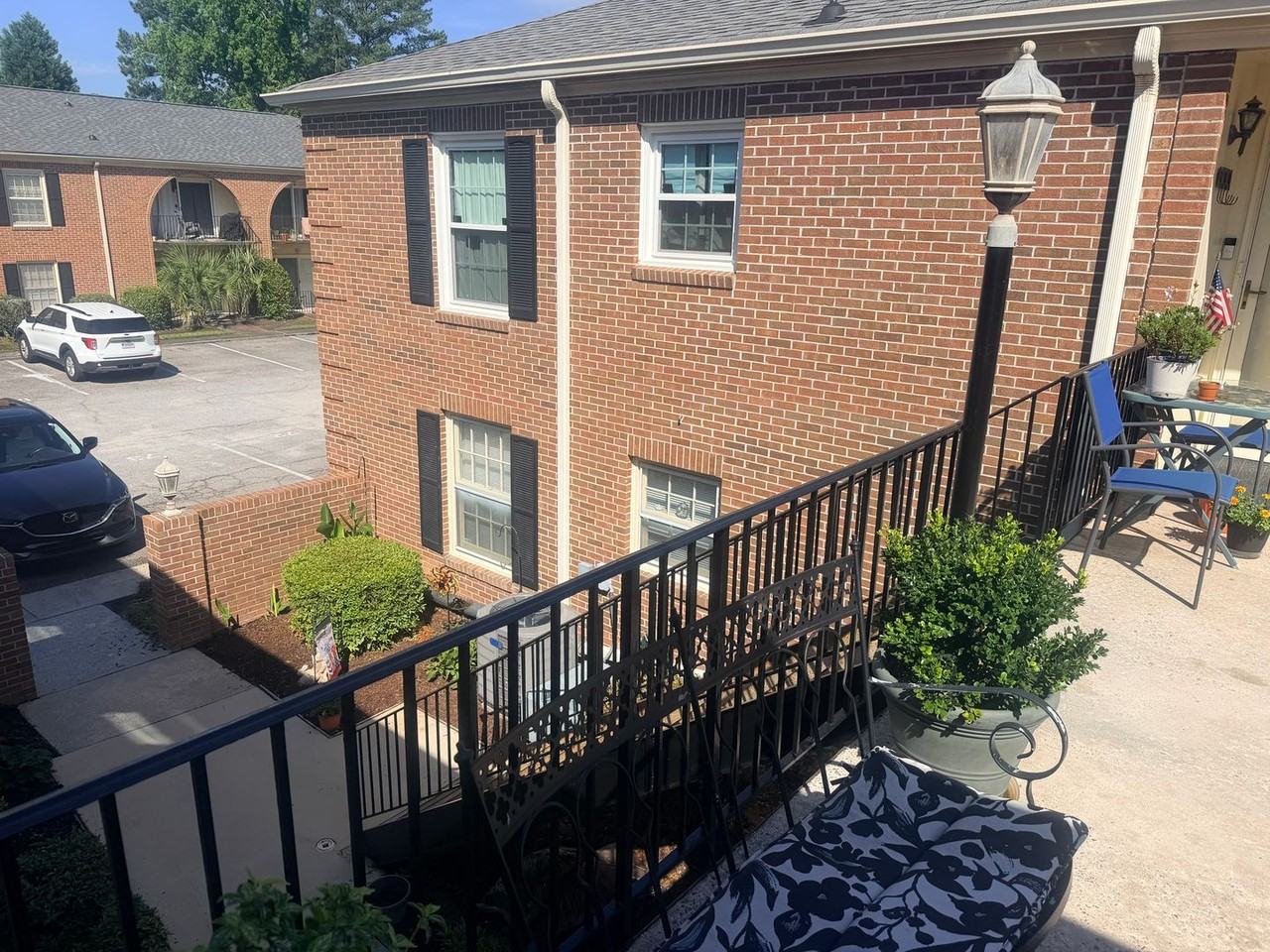 5516 Lakeshore Dr - Photo 4 of 27