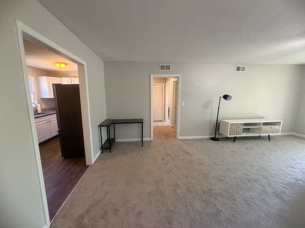 5516 Lakeshore Dr - Photo 7 of 27