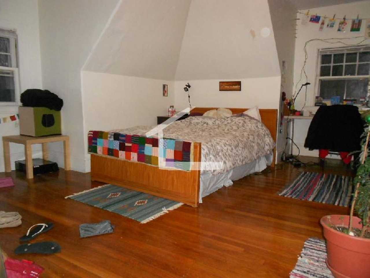 141 Naples Rd - Photo 2 of 5