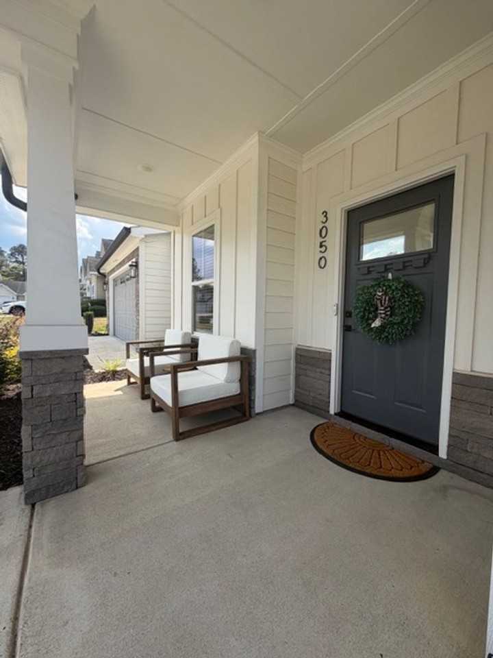 3050 Candlelight Dr - Photo 2 of 34