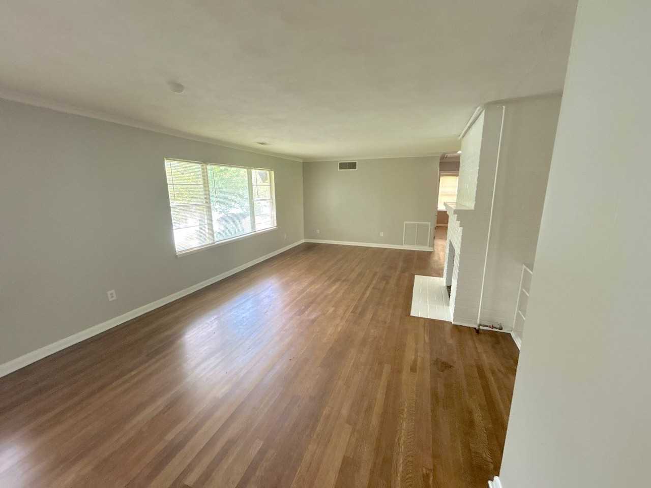 4349 Cedar Hills Rd - Photo 3 of 9