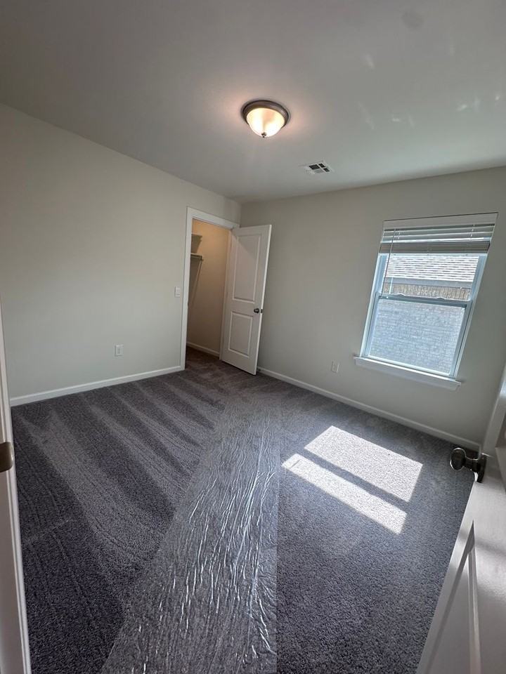 4008 Caraway Ln - Photo 6 of 17