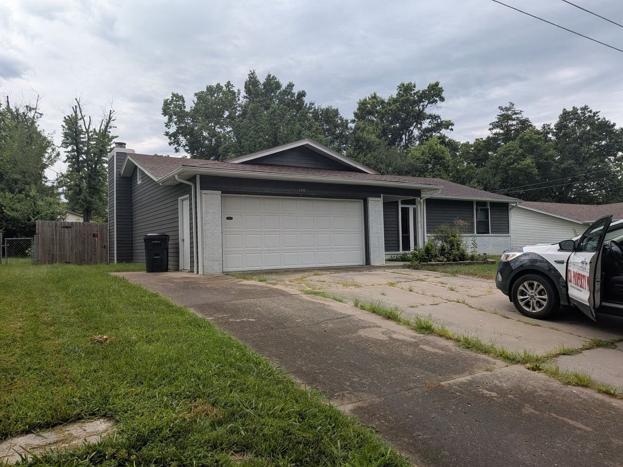 3316 Sherwood Dr - Photo 2 of 22