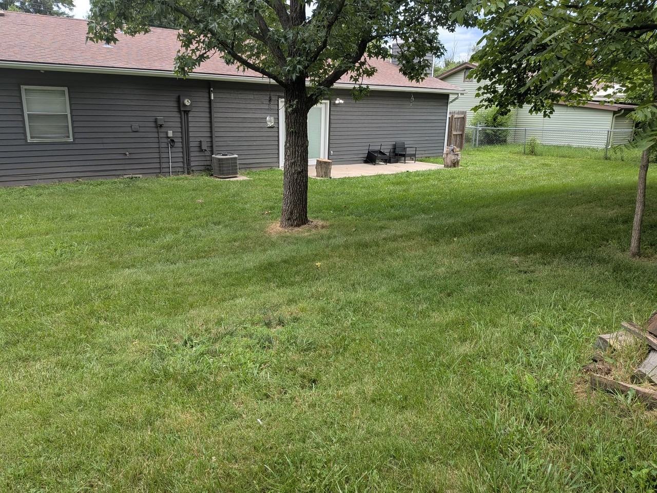3316 Sherwood Dr - Photo 3 of 22