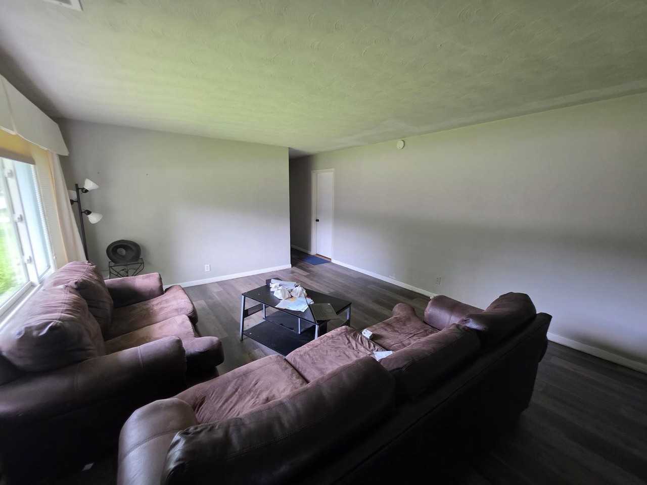 2726 N Salisbury St - Photo 6 of 15