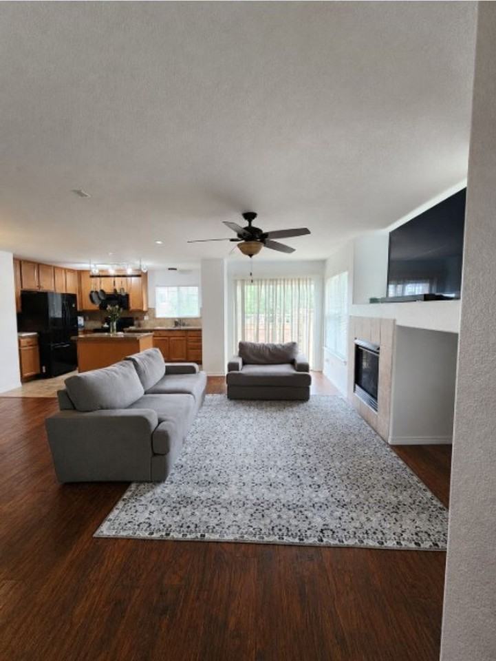 23525 E Platte Dr - Photo 3 of 20